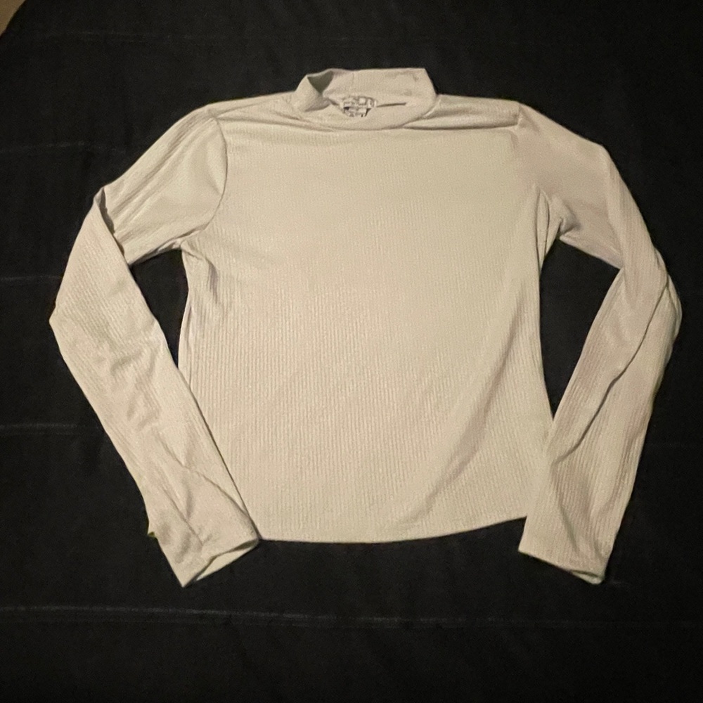 White Turtleneck love streak xl (fits more like L)